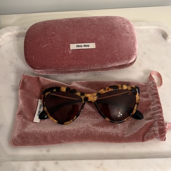 Miu Miu Tortoise Shell Authentic Sunglasses - Picture 1 of 14